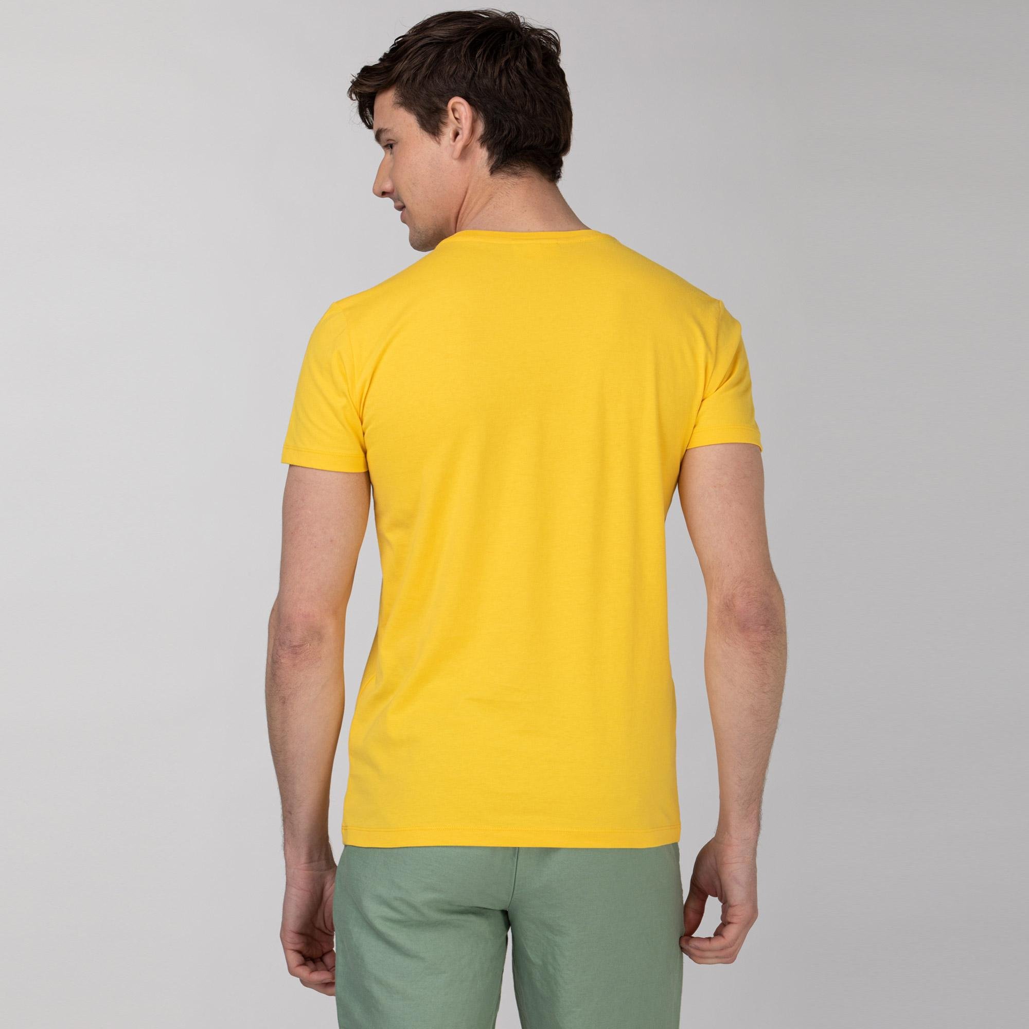Lacoste Erkek Bisiklet Yaka Baskılı Sarı T-Shirt