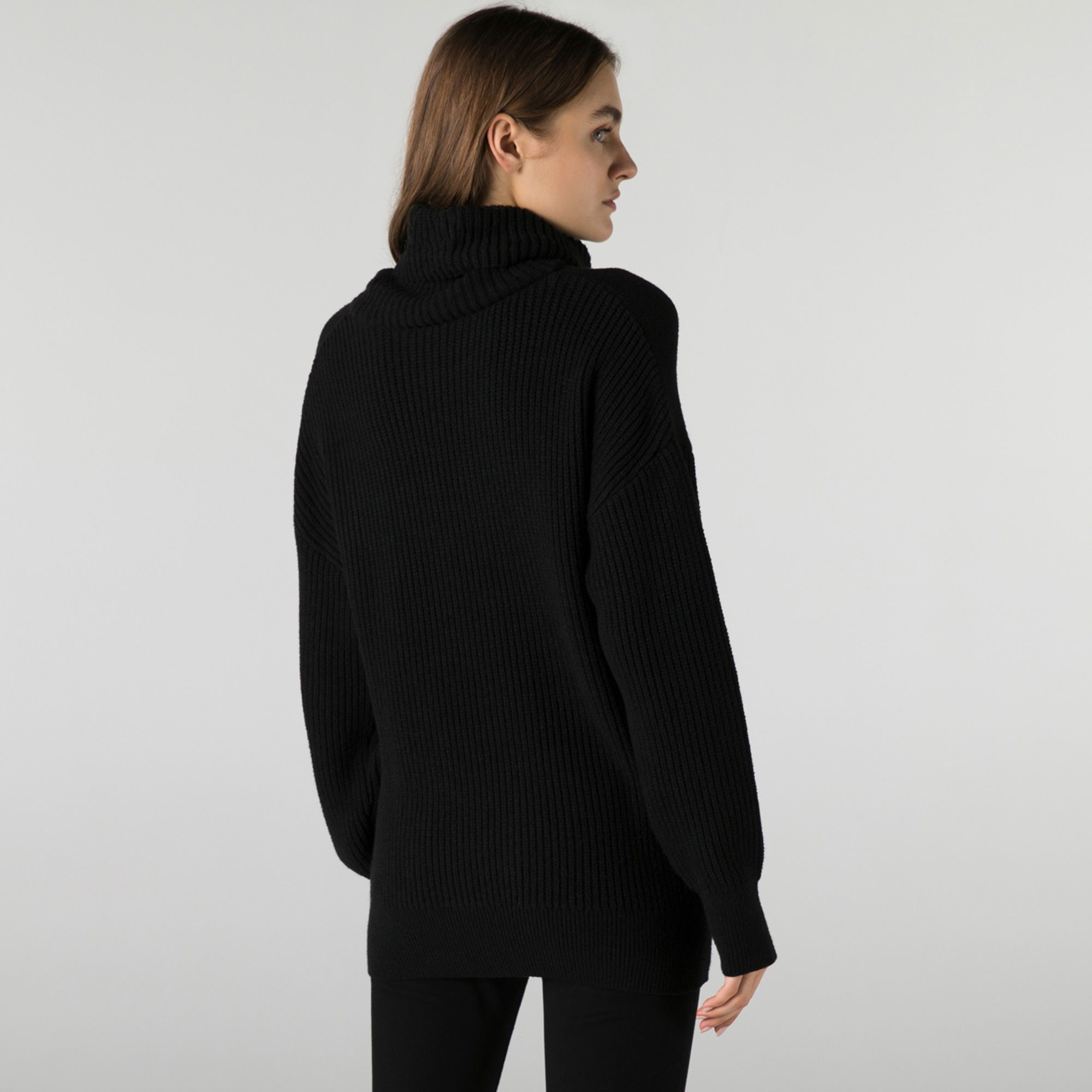 Lacoste Kadın Boğazlı Yaka Çizgili Siyah Kazak