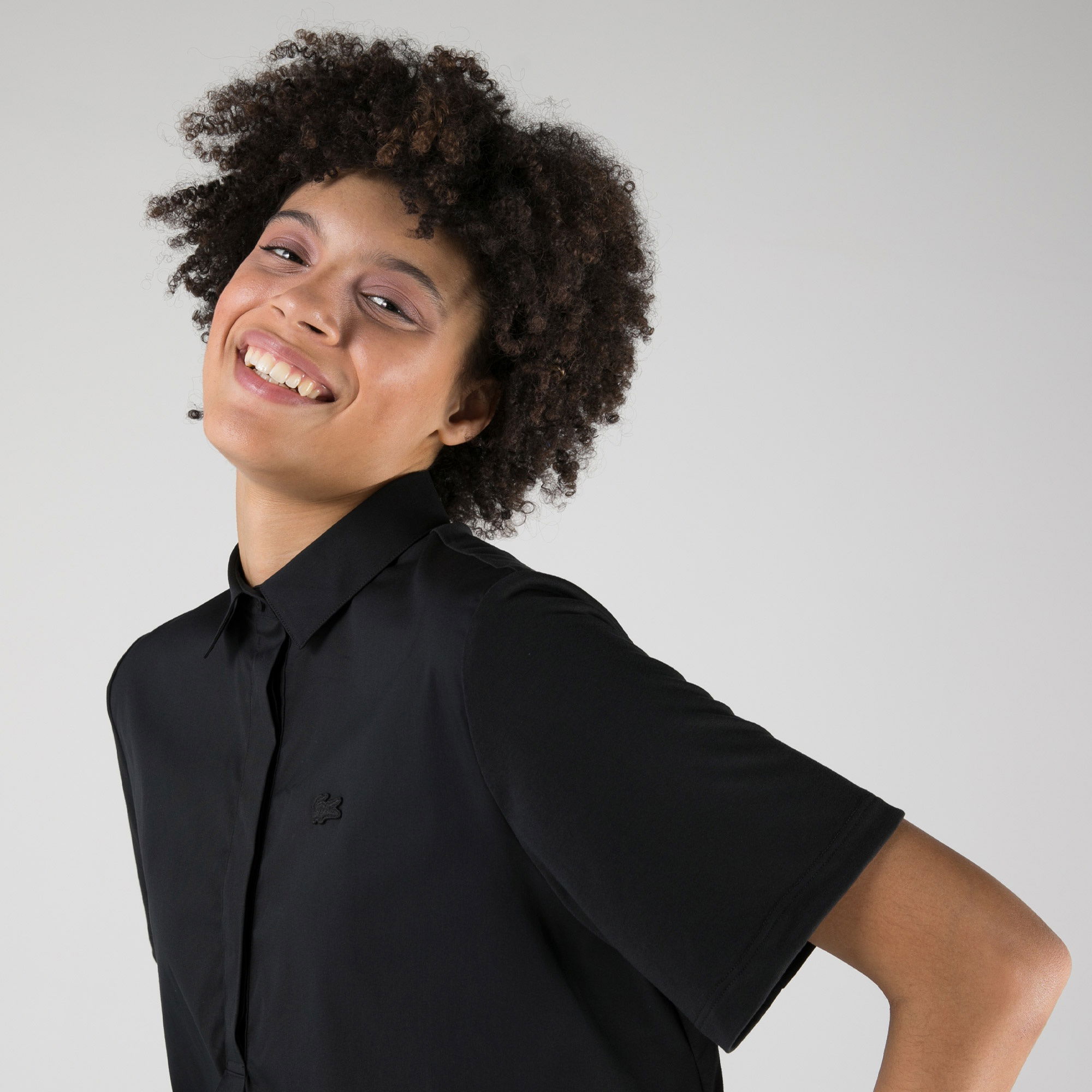 Lacoste Kadın Loose Fit Kısa Kollu Siyah Gömlek