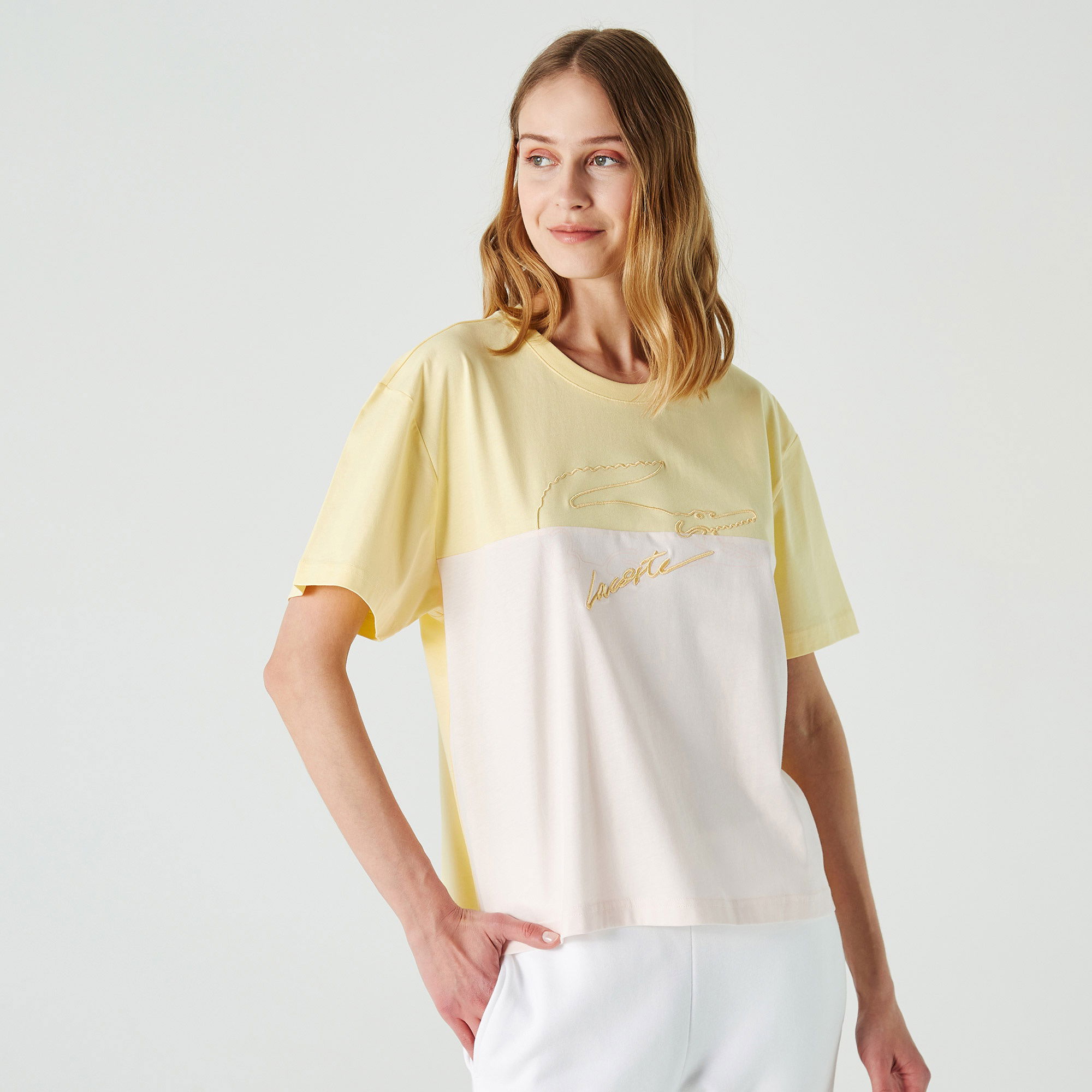 Lacoste Kadın Regular Fit Bisiklet Yaka Baskılı Açık Sarı T-Shirt