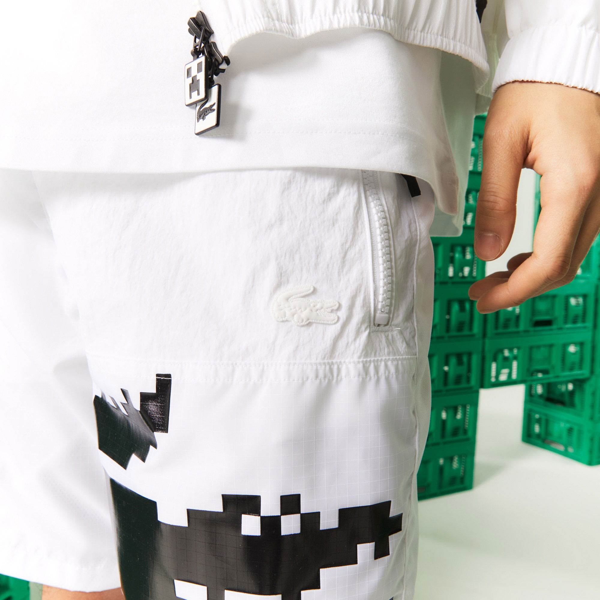 Lacoste L!VE x Minecraft Unisex Regular Fit Baskılı Beyaz Şort