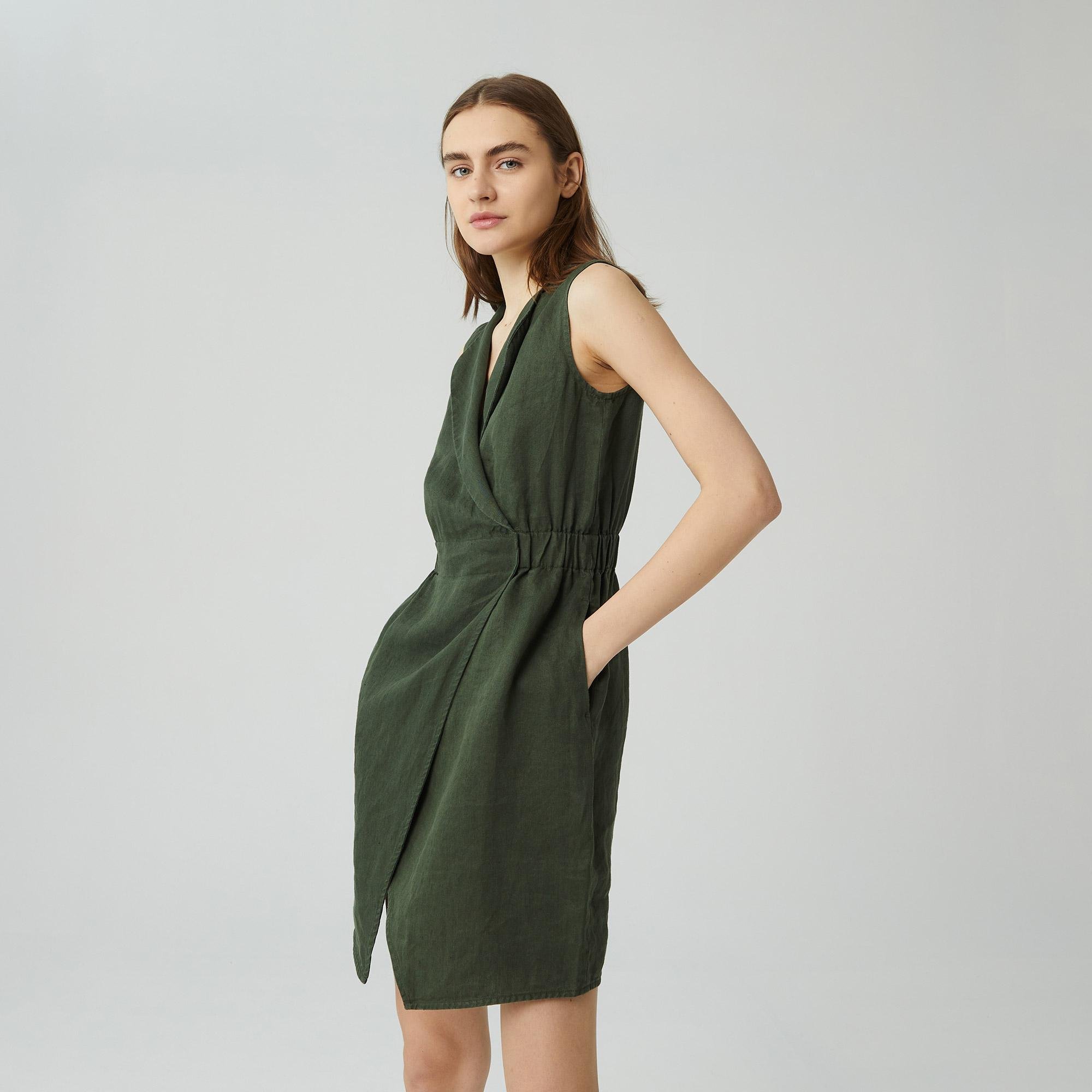 Lacoste Kadın Regular Fit Kolsuz V Yaka Koyu Yeşil Elbise
