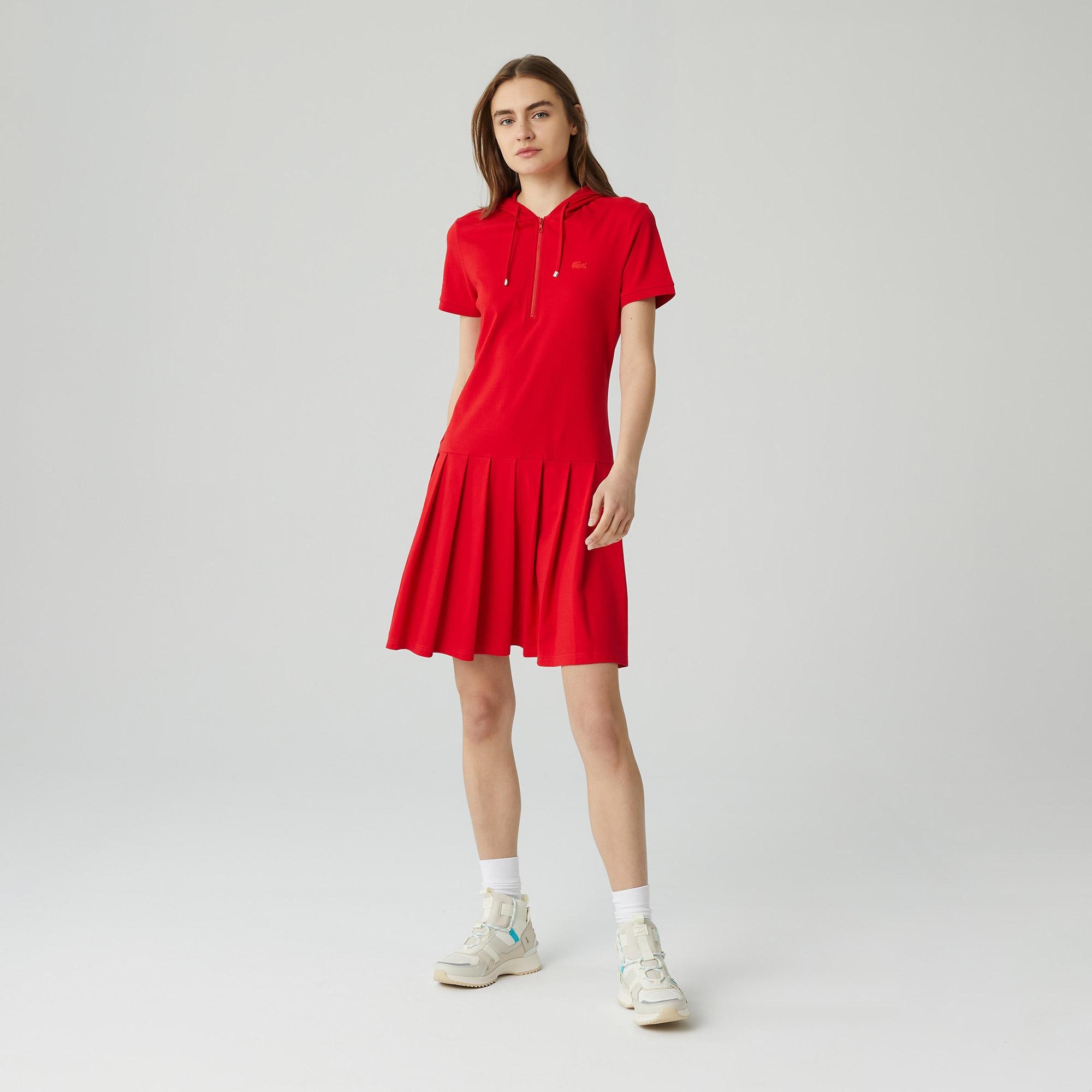 Lacoste Kadın Loose Fit Kısa Kollu Kapüşonlu Fermuarlı Kırmızı Elbise