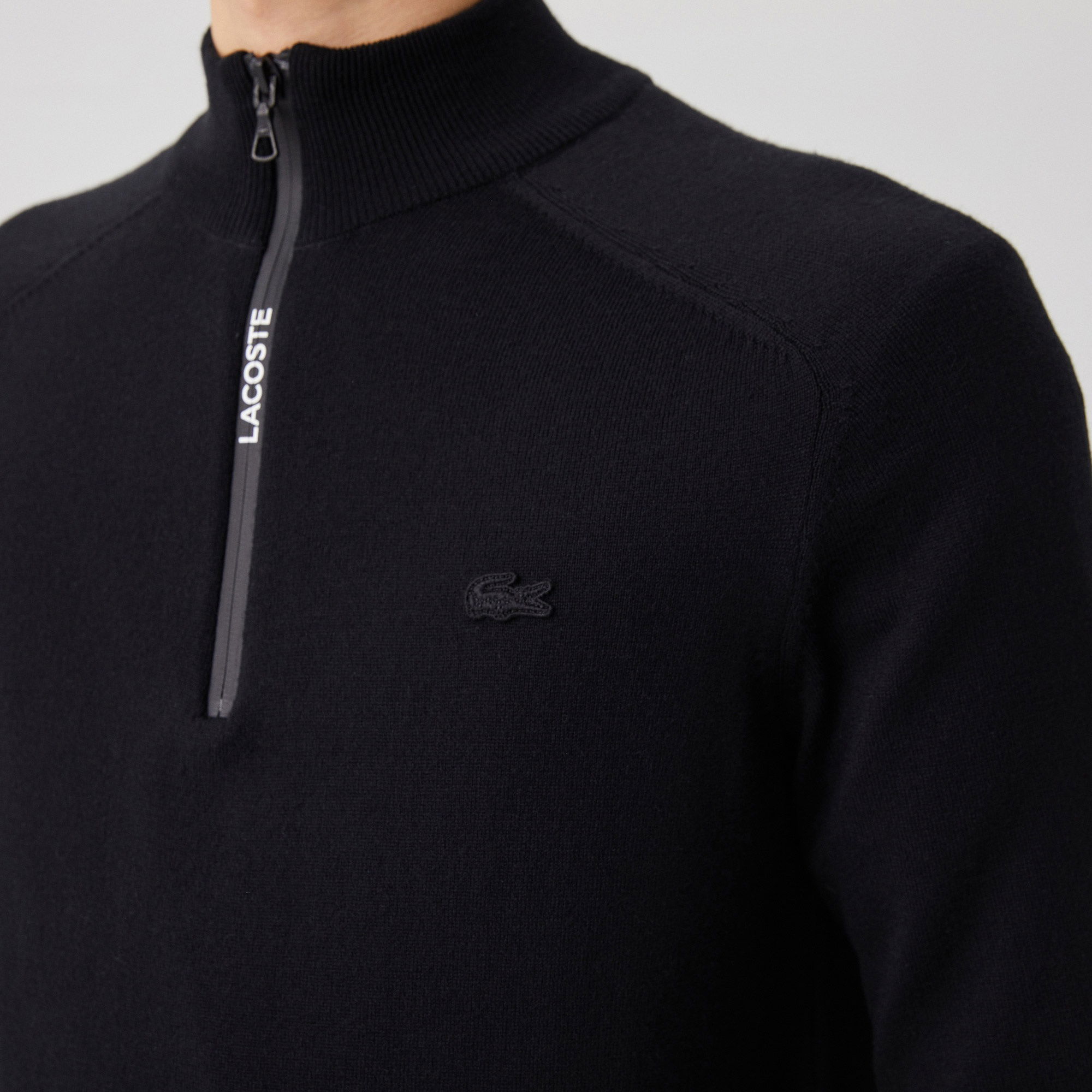 Lacoste Erkek Boğazlı Yaka Fermuarlı Siyah Kazak