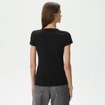 Lacoste Kadın Slim Fit V Yaka Siyah T-Shirt